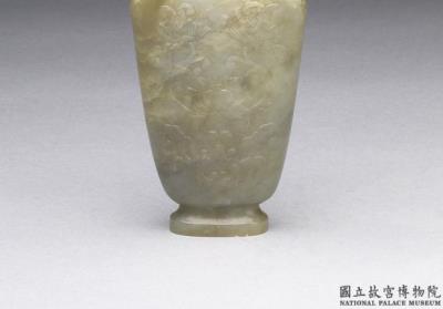 图片[3]-Jade vase with ruyi-shaped handles, Qing dynasty (1644-1911)-China Archive